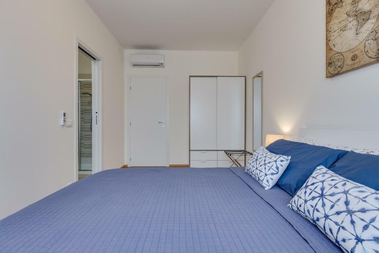 Rooms Vidar Train Station Маргера Екстериор снимка